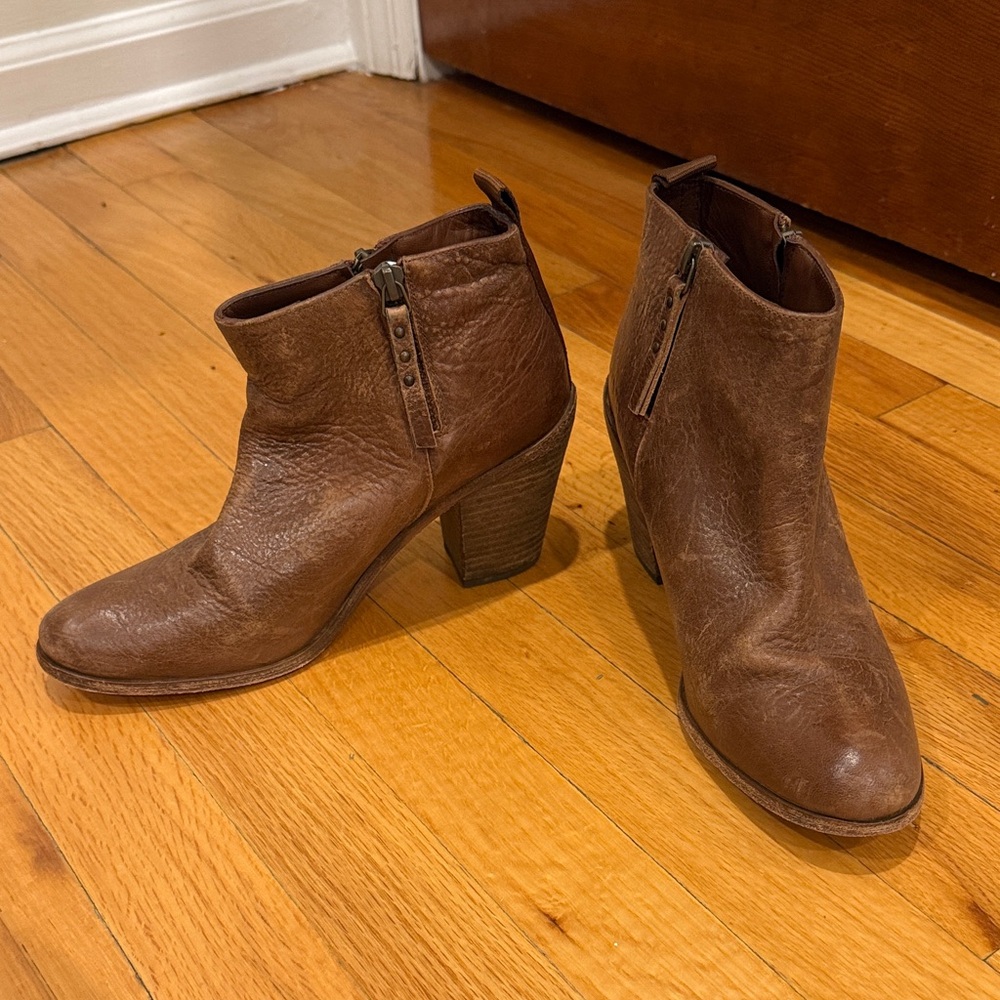Hoss Intropia Women’s Brown Leather Ankle Boots Size 7.5(38)